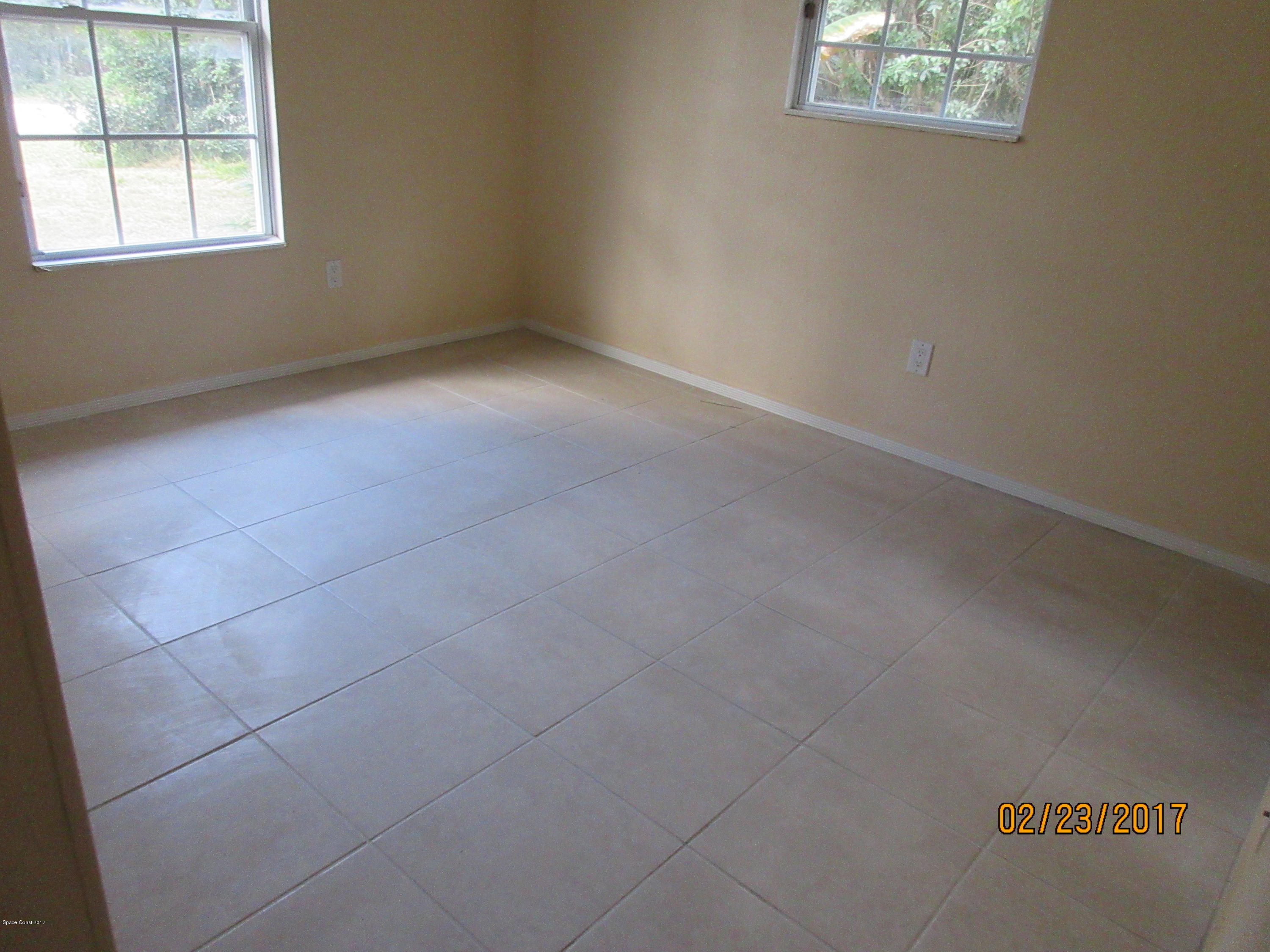 313 Danis Road Southwest Palm Bay, FL 32908 - Photo 4 of 13 IMG_3113