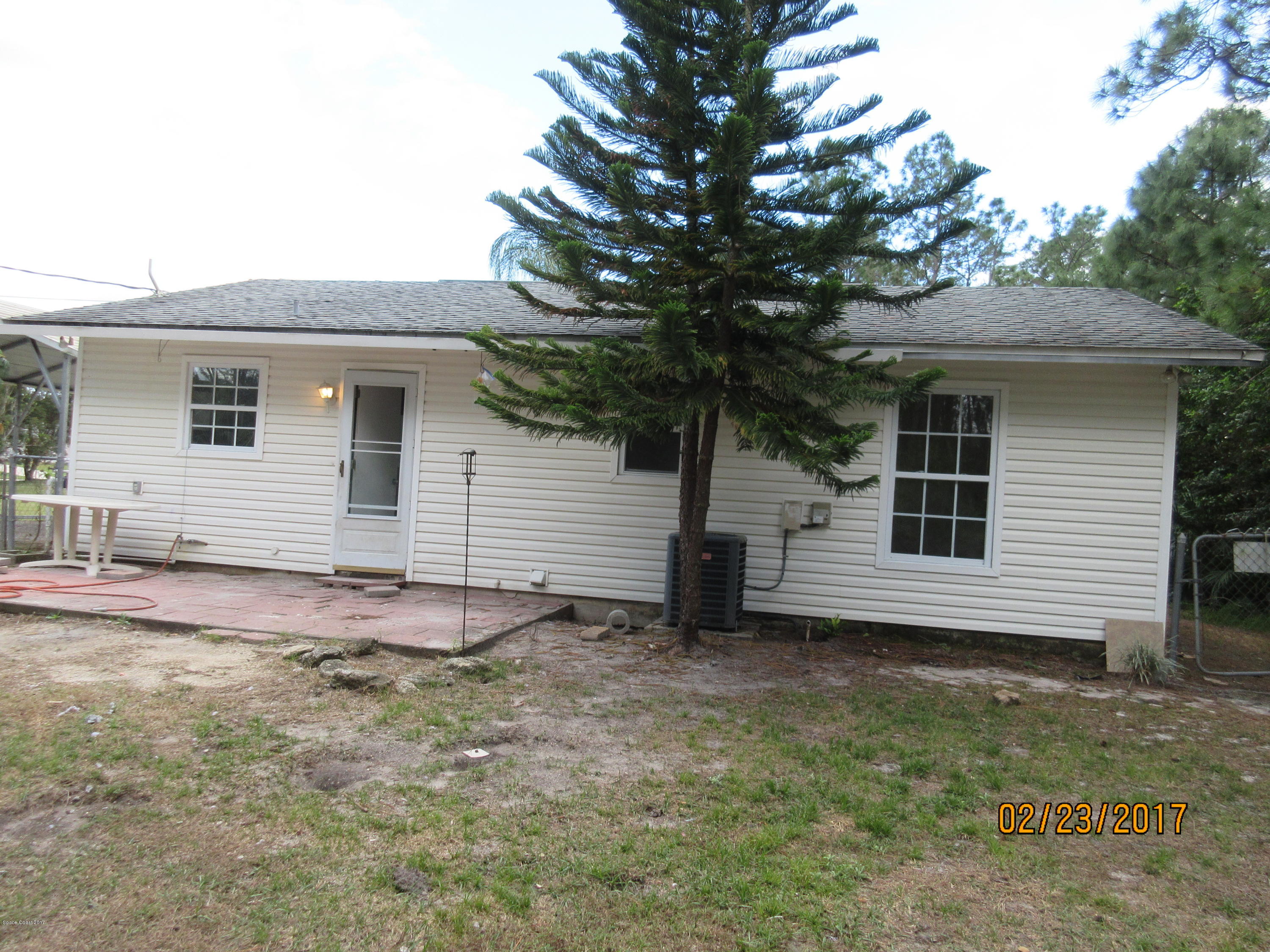 313 Danis Road Southwest Palm Bay, FL 32908 - Photo 10 of 13 IMG_3119