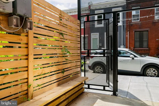 $950 | 1935 East Hazzard Street, Unit 201, Philadelphia, PA 19125