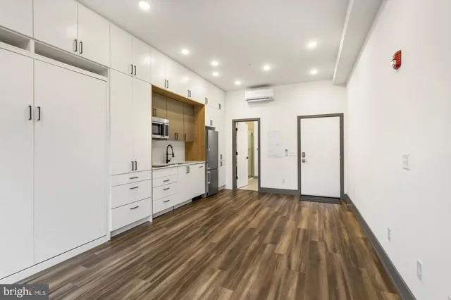 $950 | 1935 East Hazzard Street, Unit 201, Philadelphia, PA 19125