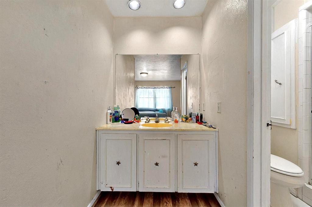 3714 Burning Tree Lane Garland, TX 75042 - Photo 22 of 36