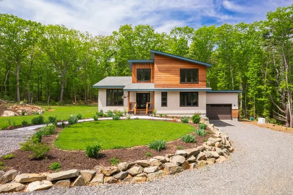 $1,695,000 | 92 Flynn Lane, Ogunquit, ME 03907