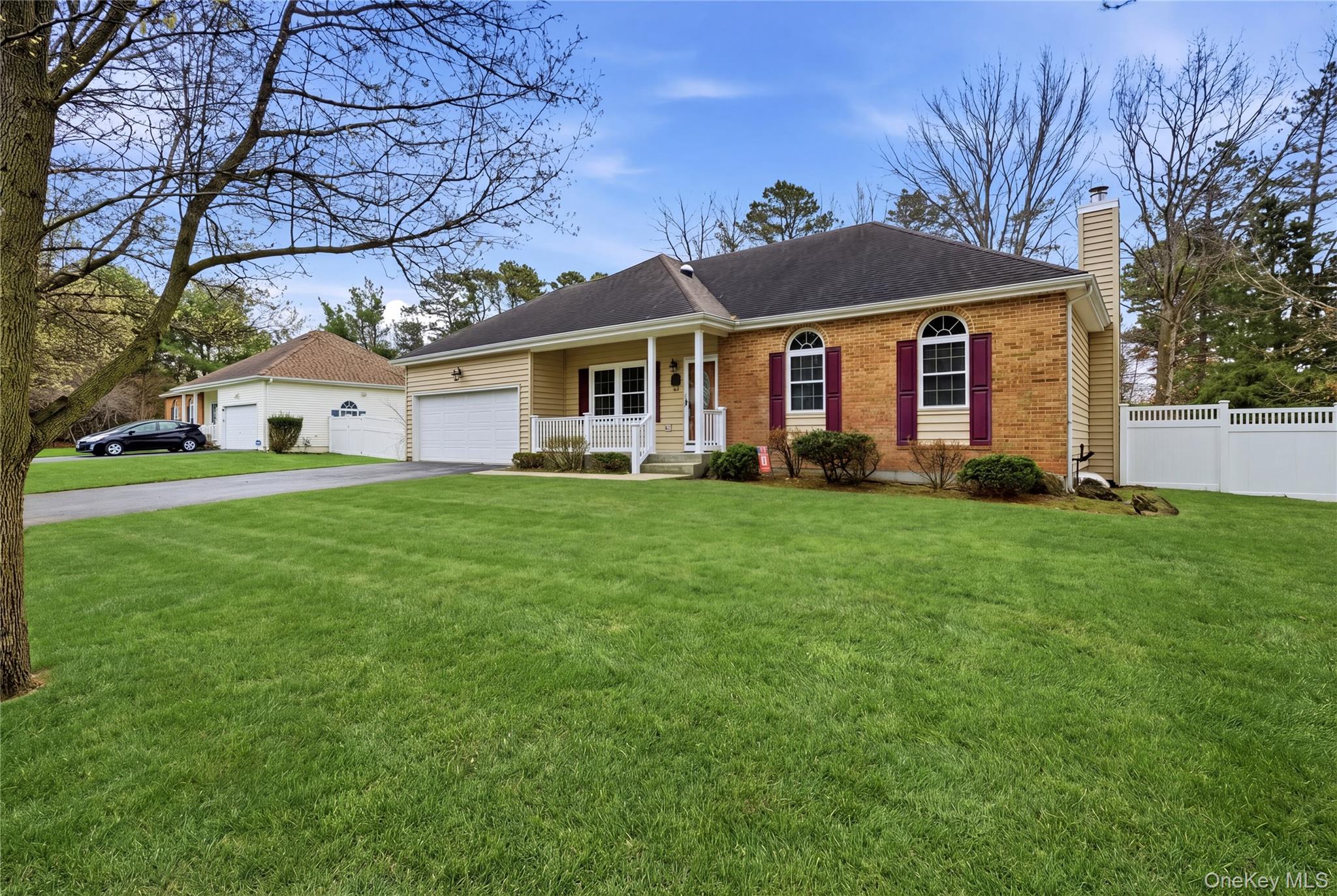 33 Timber Ridge Drive Coram, NY 11727 - Photo 2 of 24