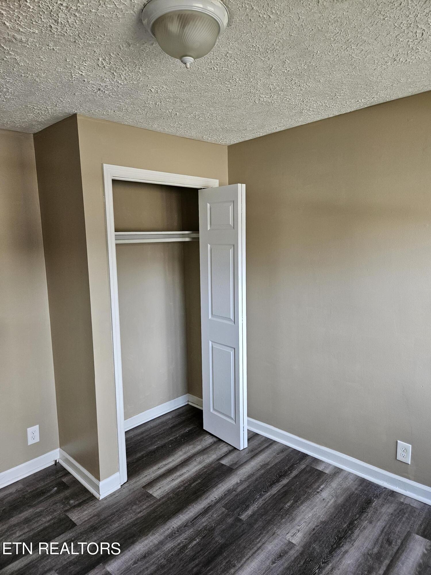 193-195 Latimer Road Oak Ridge, TN 37830 - Photo 3 of 24 20231221_121437