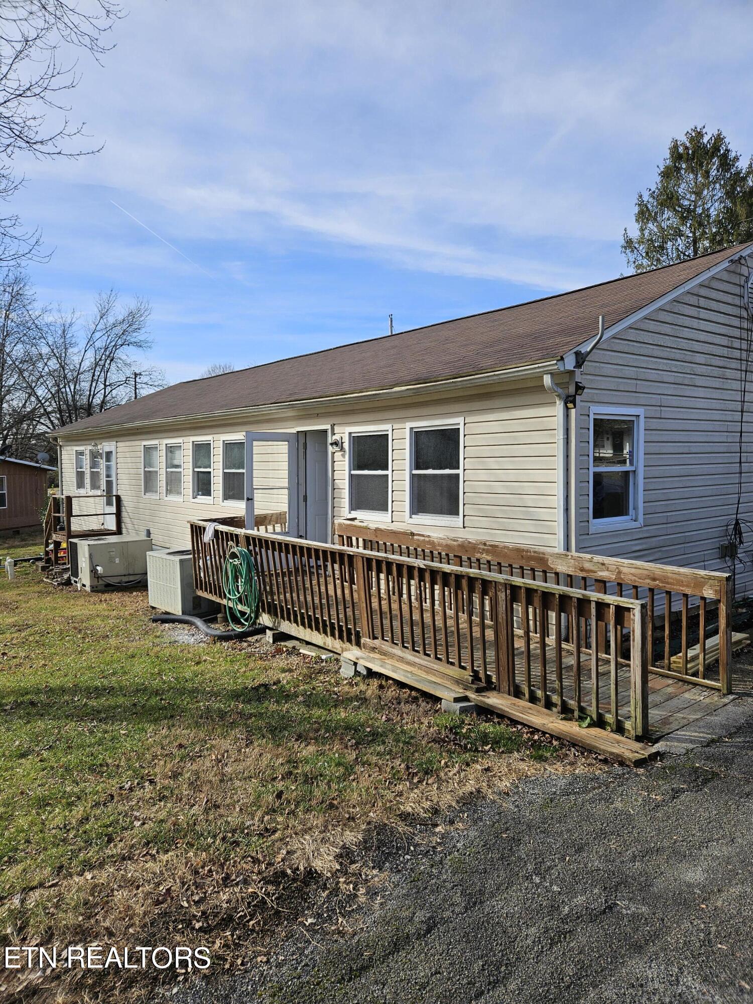 193-195 Latimer Road Oak Ridge, TN 37830 - Photo 6 of 24 20231221_121604