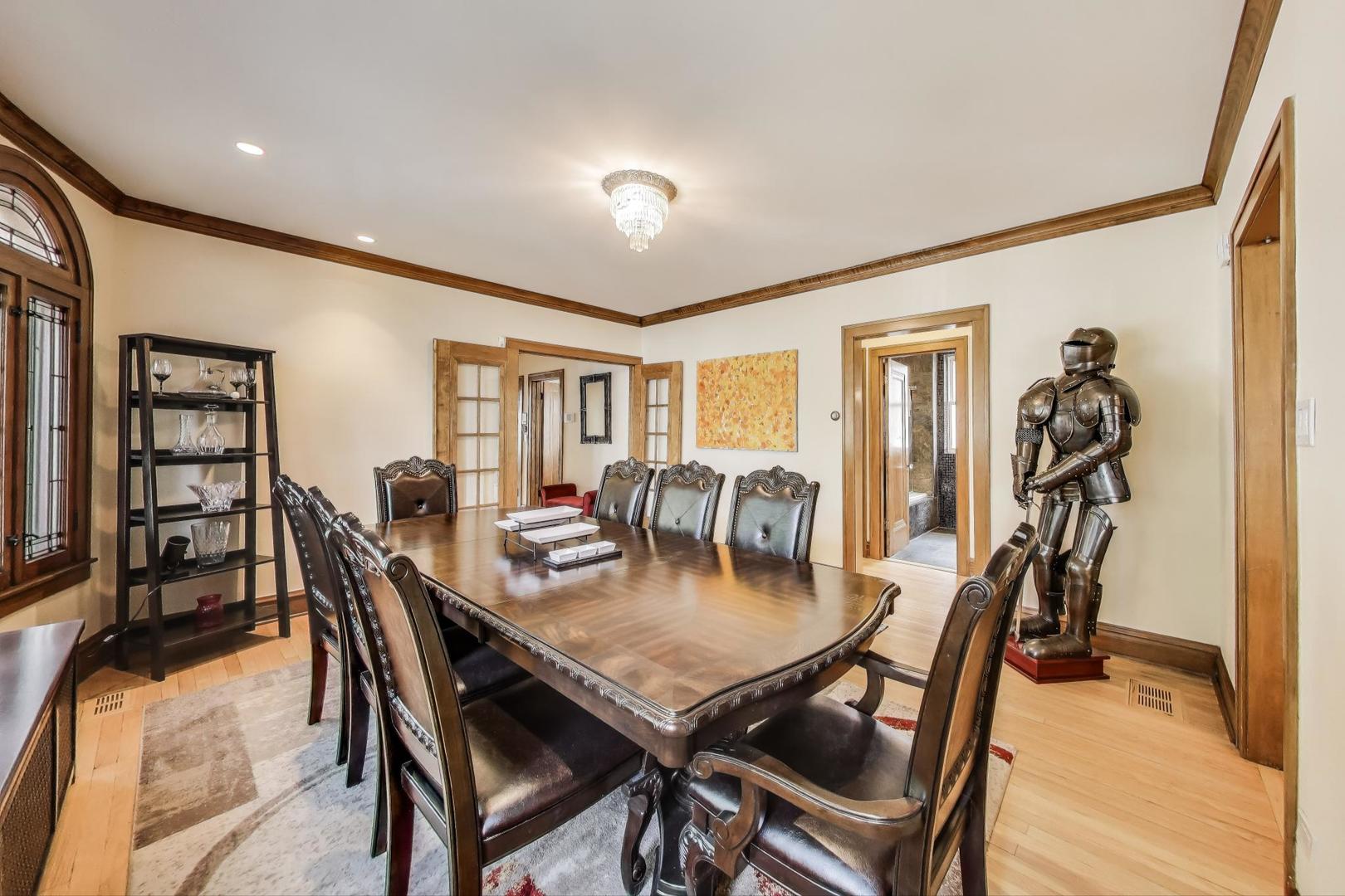 2700 West Carmen Avenue Chicago, IL 60625 - Photo 9 of 34 a dining room with furniture and window