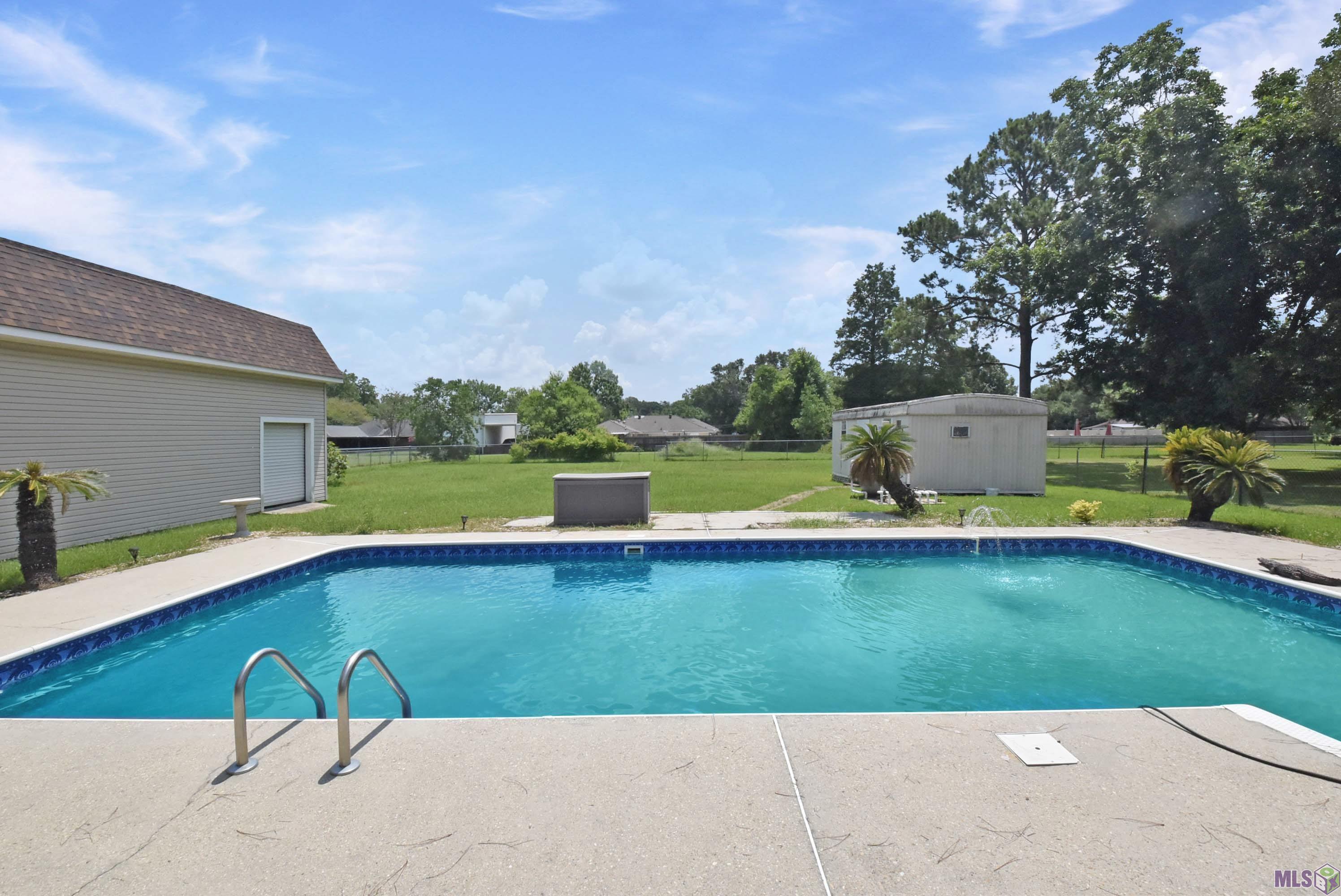 14456 Roddy Road Gonzales, LA 70737 - Photo 2 of 27