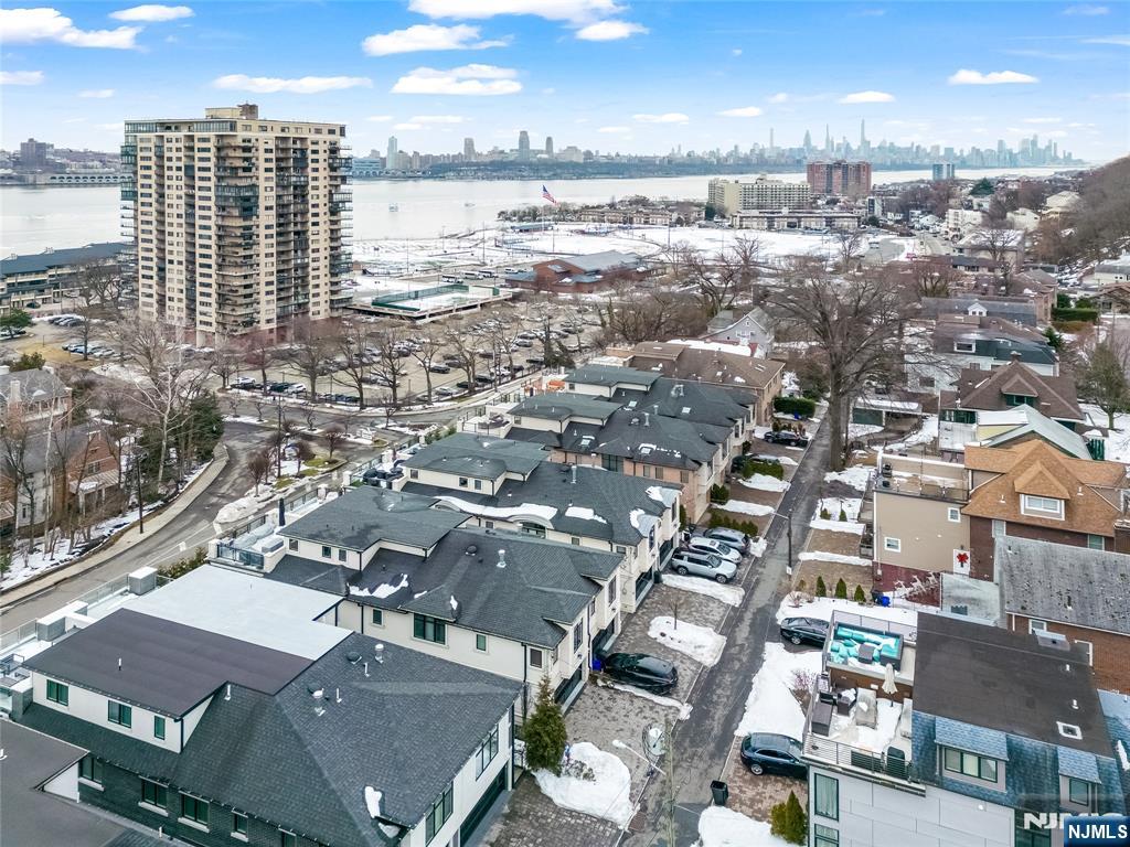 1228 River Road Edgewater, NJ 07020 - Photo 45 of 49 an aerial view of a city