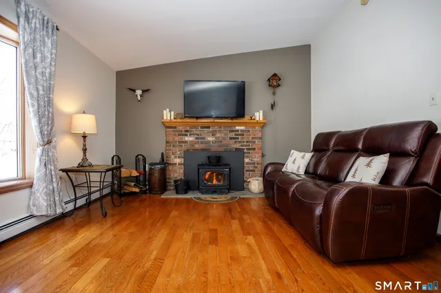 $424,700 | 110 Pautipaug Hill Road, Sprague, CT 06330