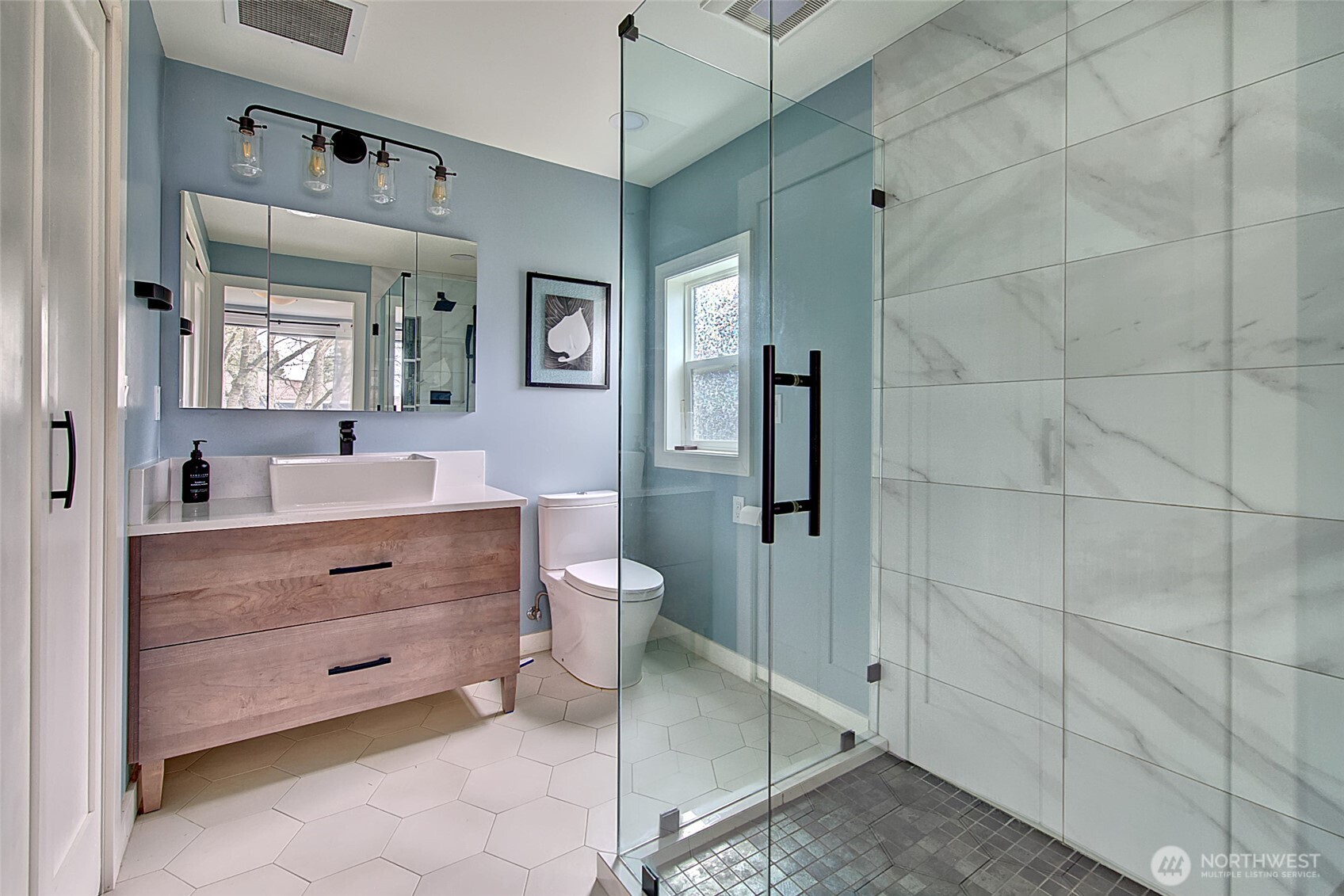 8829 231st Street Southwest Edmonds, WA 98026 - Photo 16 of 34