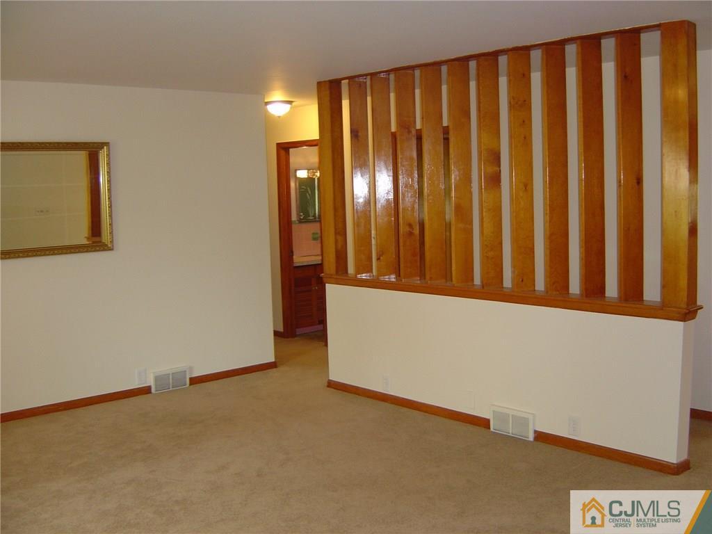 573 Ashland Road Middlesex, NJ 08846 - Photo 8 of 13 Gallery Image 8