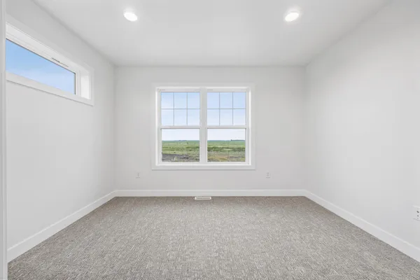 $579,900 | 8378 62nd Street South, Horace, ND 58047