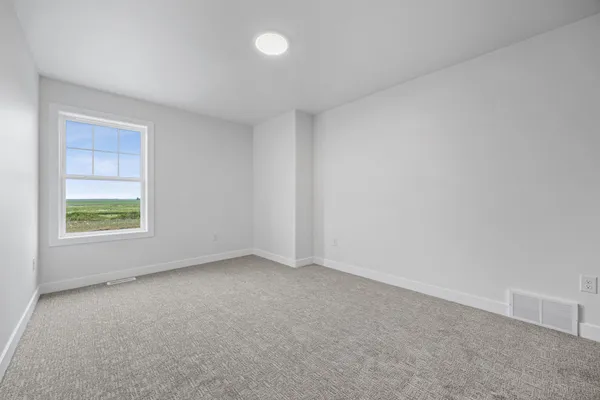 $579,900 | 8378 62nd Street South, Horace, ND 58047