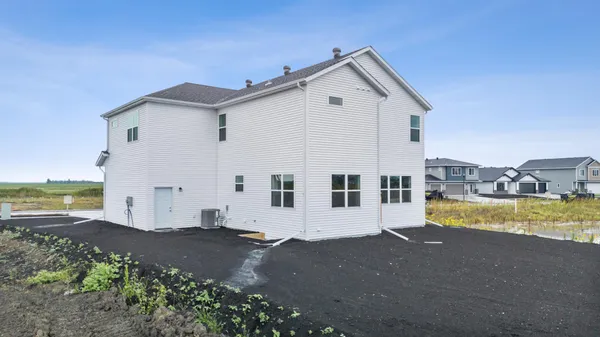 $579,900 | 8378 62nd Street South, Horace, ND 58047