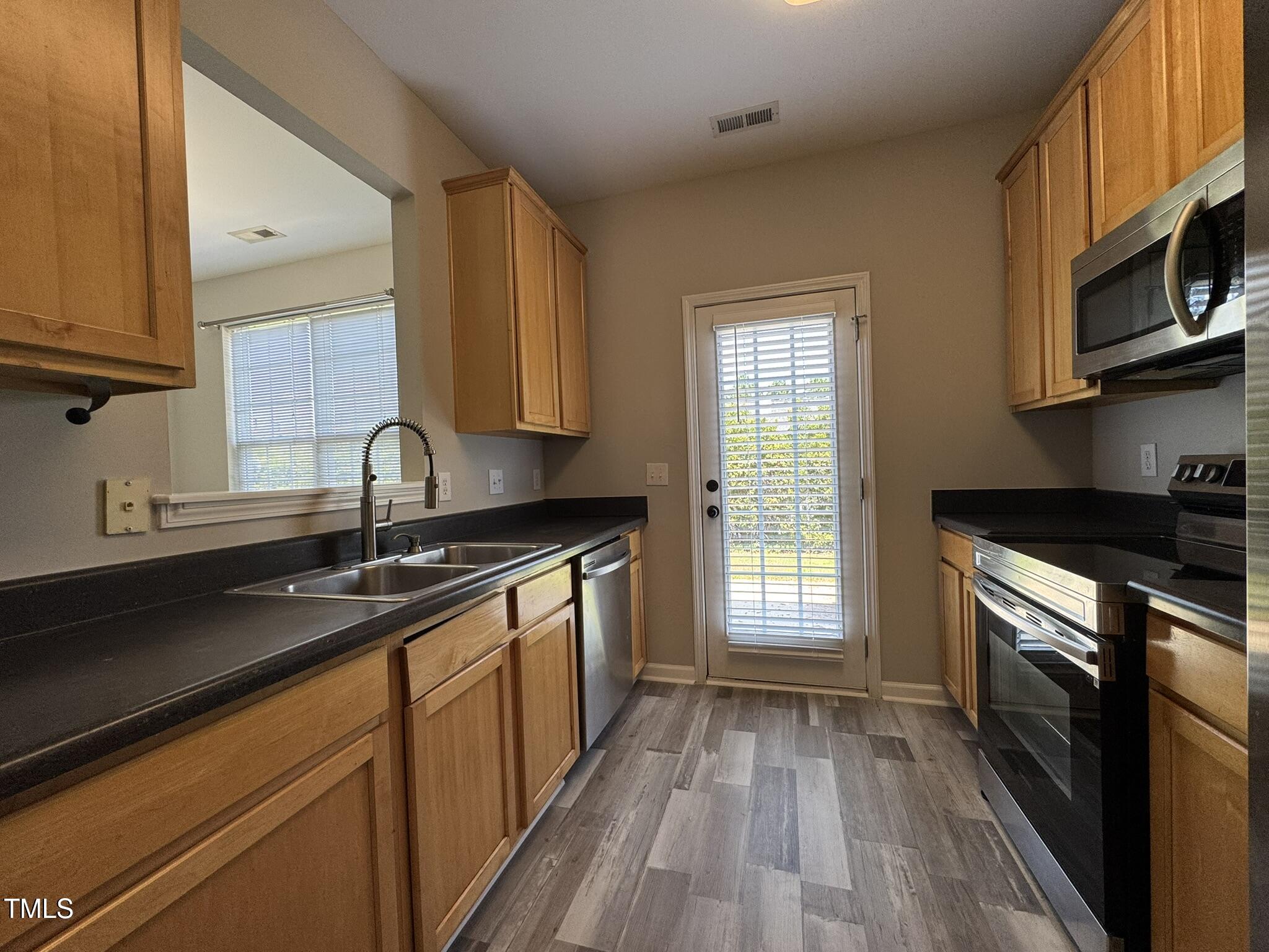 539 Writers Way Morrisville, NC 27560 - Photo 8 of 29 IMG_2390