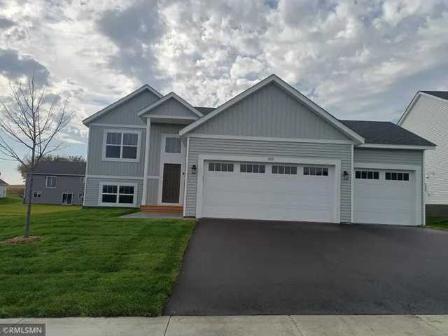 $379,900 | 1105 Otto Drive North, Delano, MN 55328