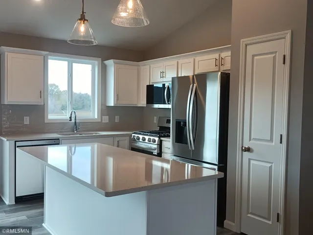 $379,900 | 1105 Otto Drive North, Delano, MN 55328