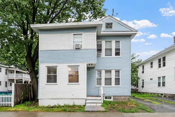 $540,000 | 143 Highland Avenue, Fitchburg, MA 01420