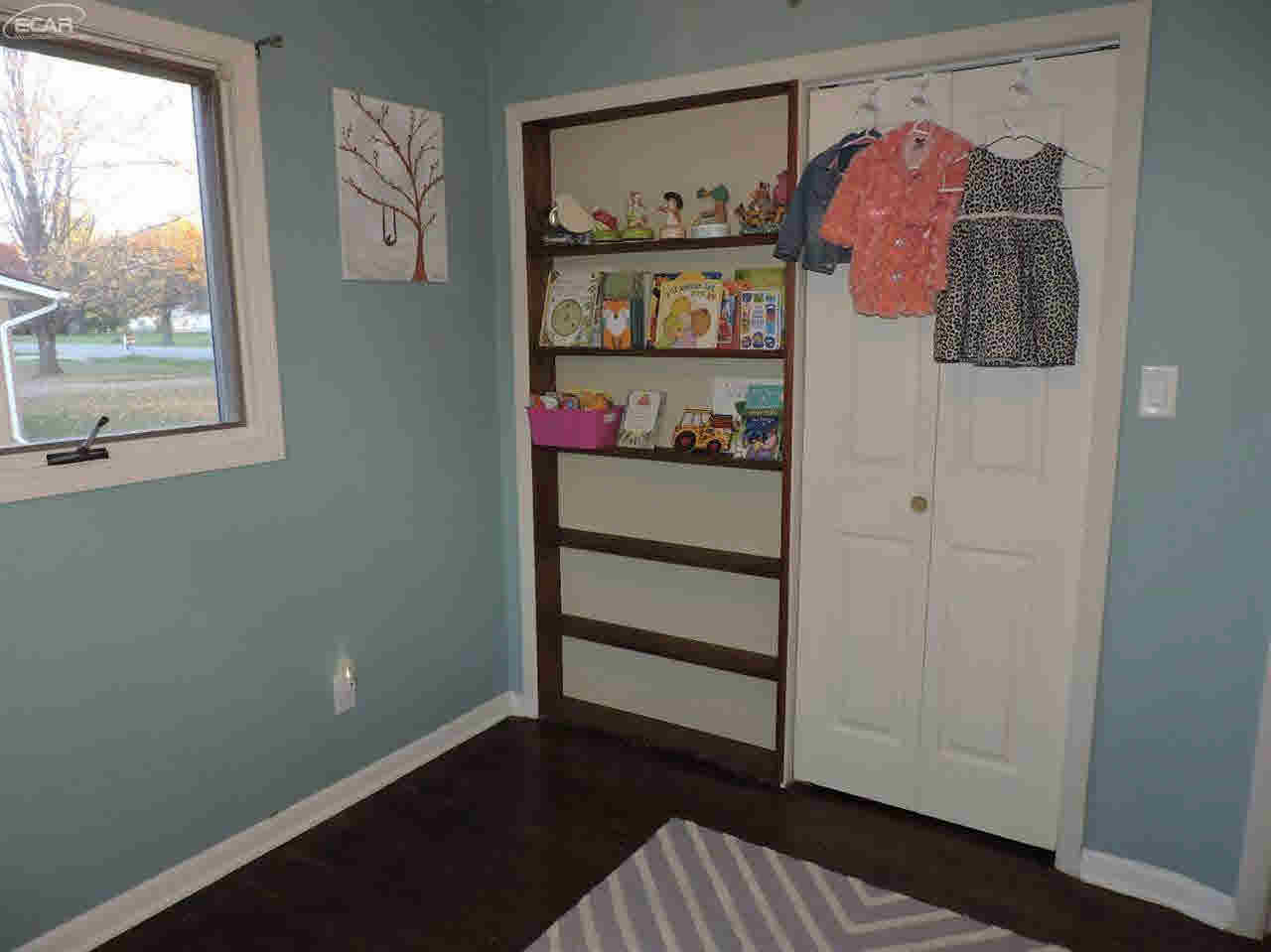 1388 Seymour Road Flint, MI 48532 - Photo 21 of 41 21235205-20.JPG