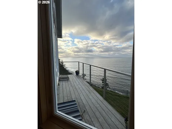 $849,999 | 3912 Sunset Boulevard, Unit A202, Seaside, OR 97138