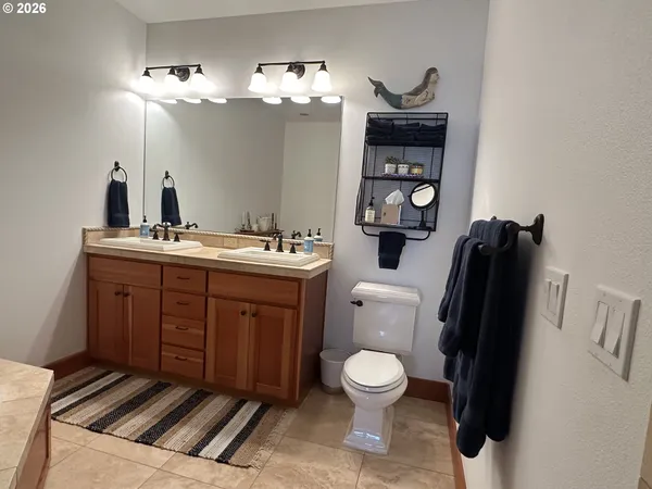 $849,999 | 3912 Sunset Boulevard, Unit A202, Seaside, OR 97138