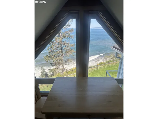 $849,999 | 3912 Sunset Boulevard, Unit A202, Seaside, OR 97138