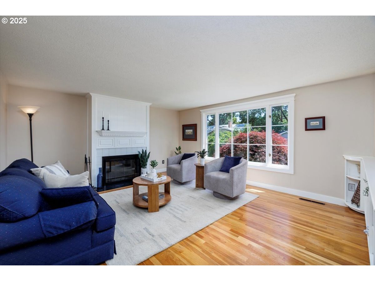 1375 Northwest Murray Road Portland, OR 97229 - Photo 6 of 45 Gallery Image 6