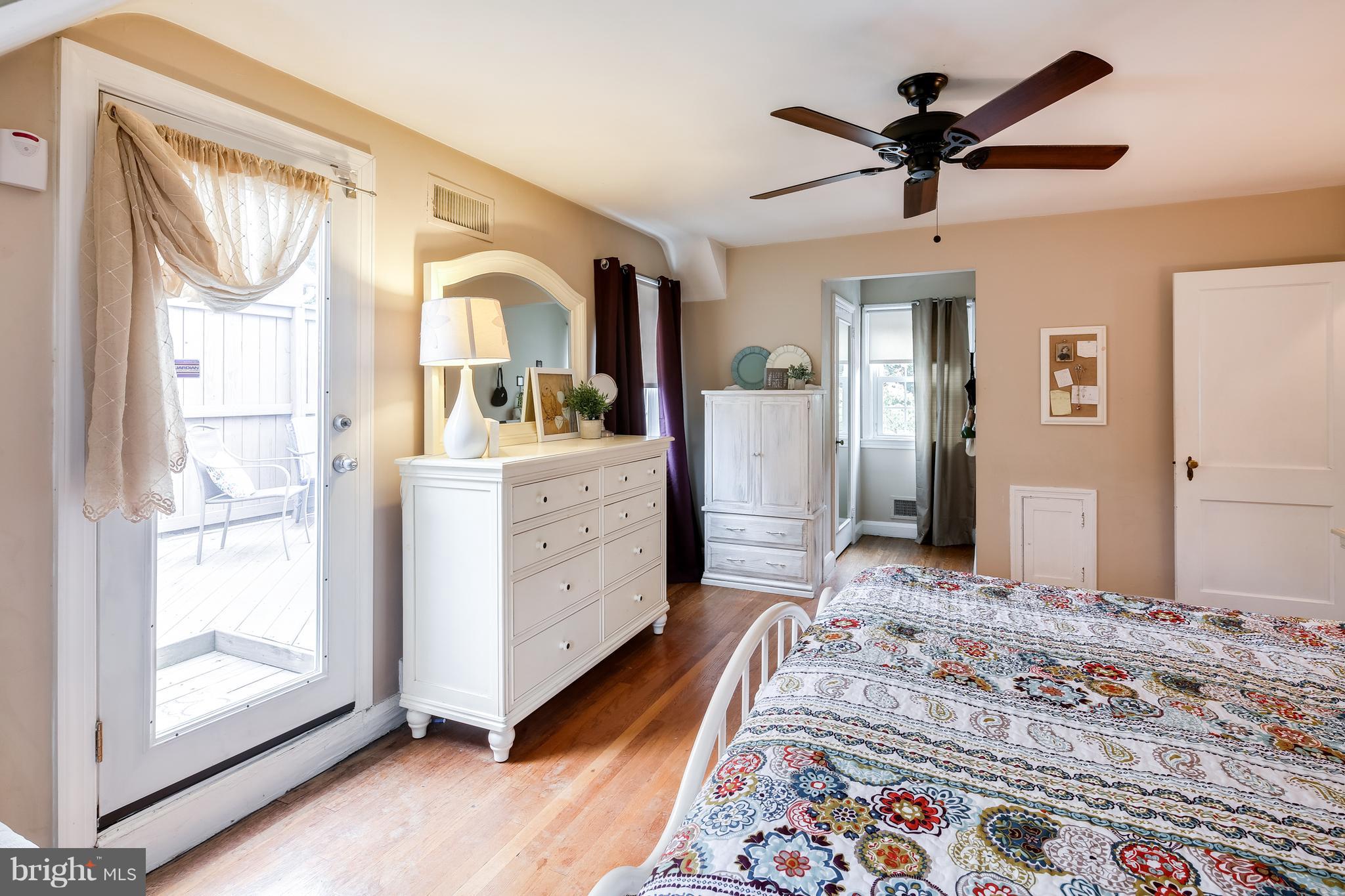 14 Tanglewood Road Baltimore, MD 21228 - Photo 14 of 26 Beautiful hardwoods and access to rooftop deck!