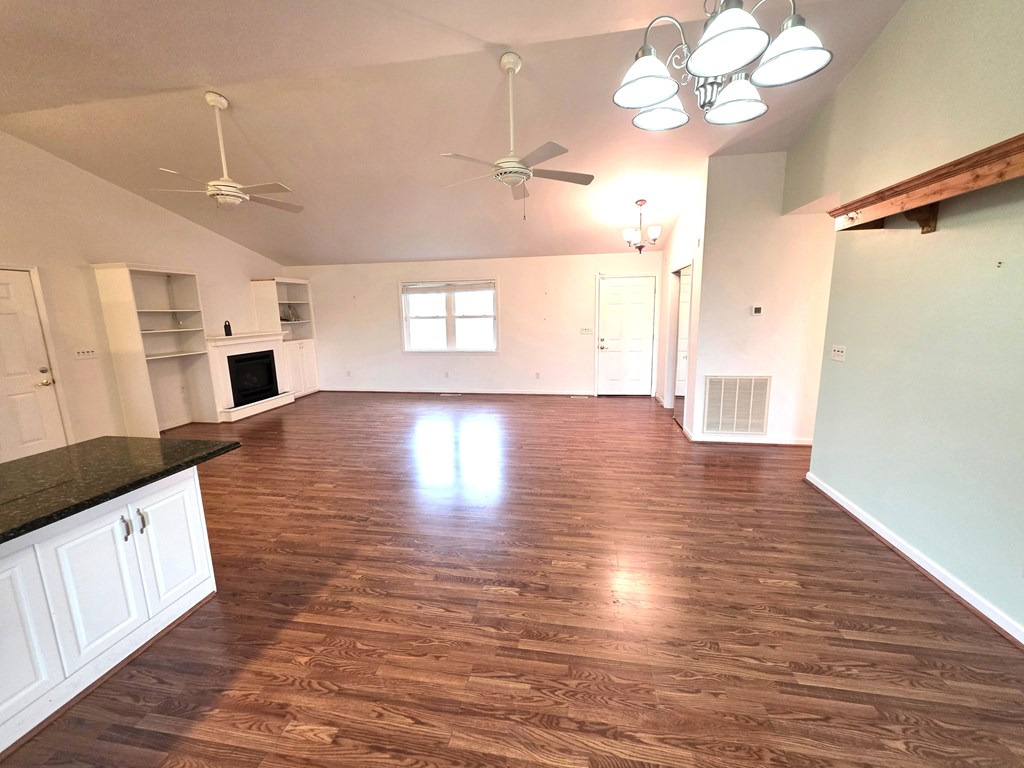 971 Lance Road Murphy, NC 28906 - Photo 6 of 21 Living Room