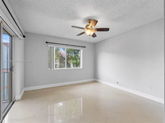 $2,700 | 18870 Northwest 57th Avenue, Unit 308, Hialeah, FL 33015