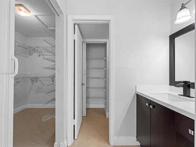 $2,700 | 18870 Northwest 57th Avenue, Unit 308, Hialeah, FL 33015