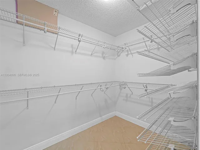 $2,700 | 18870 Northwest 57th Avenue, Unit 308, Hialeah, FL 33015