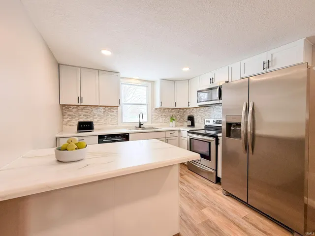 $309,900 | 286 East Whitley Street, Churubusco, IN 46723