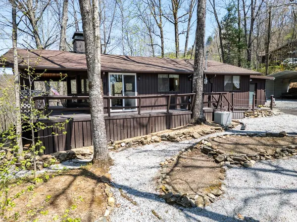 $225,000 | 439 Granny Squirrel Drive, Andrews, NC 28901