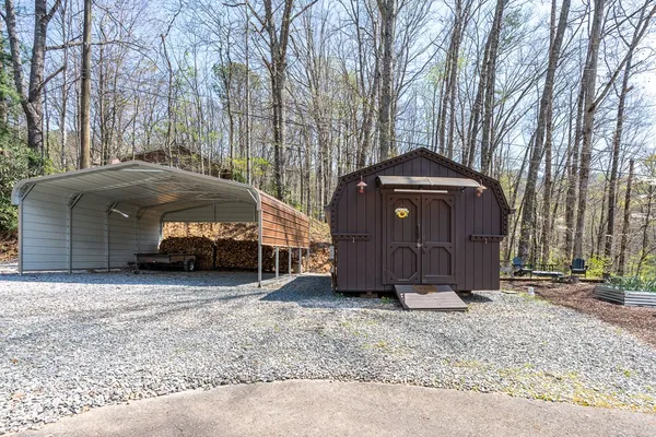 $225,000 | 439 Granny Squirrel Drive, Andrews, NC 28901