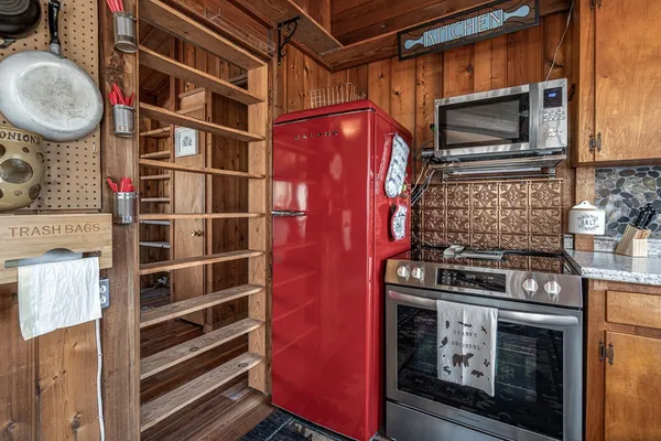 $225,000 | 439 Granny Squirrel Drive, Andrews, NC 28901