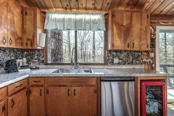 $225,000 | 439 Granny Squirrel Drive, Andrews, NC 28901