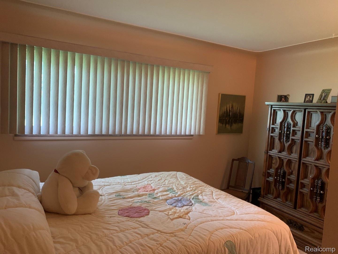 739 Wilwood Road Rochester, MI 48309 - Photo 43 of 99 Bedroom (2).jpg