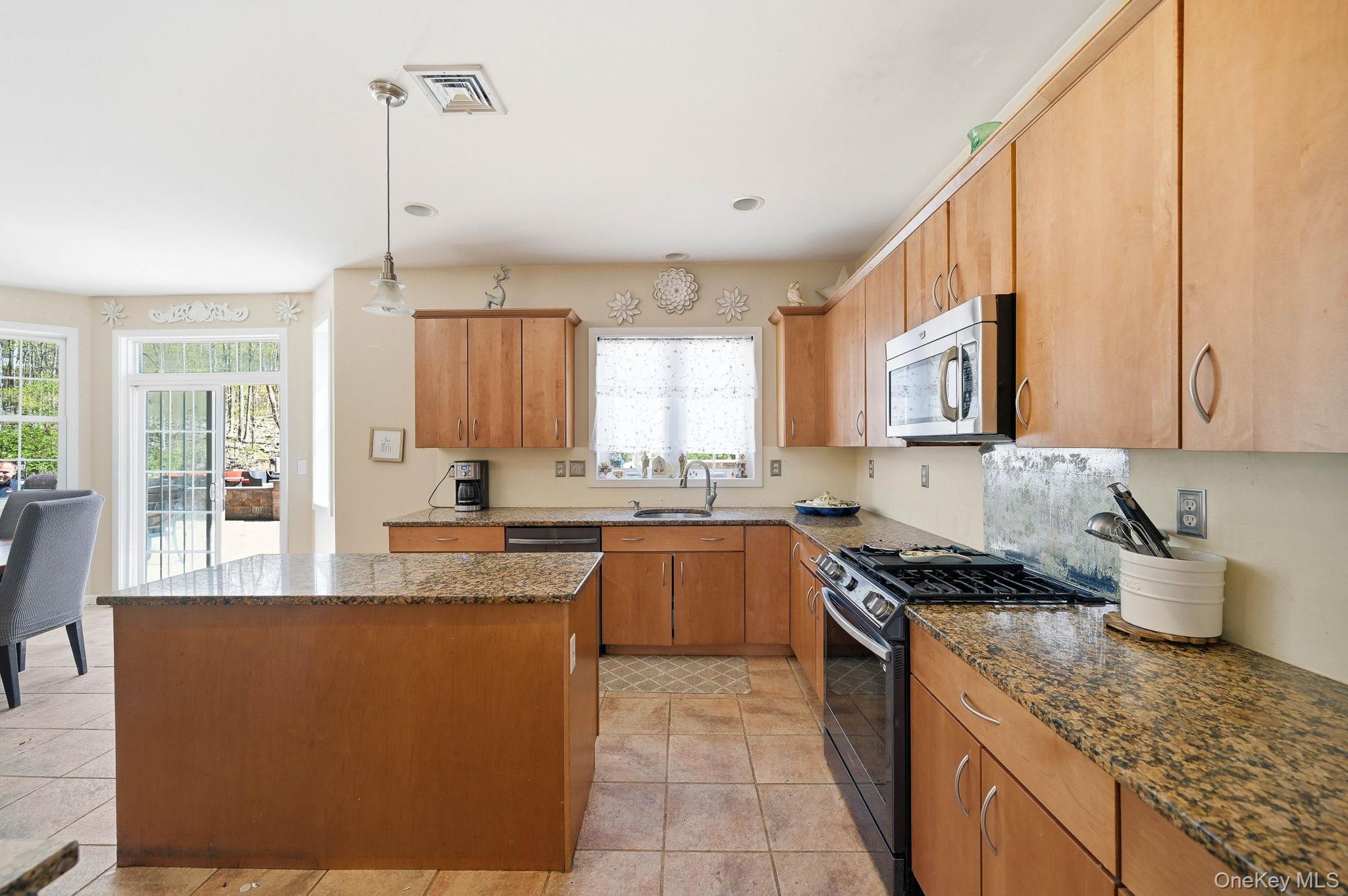 155 Alexander Road Monroe, NY 10950 - Photo 12 of 39