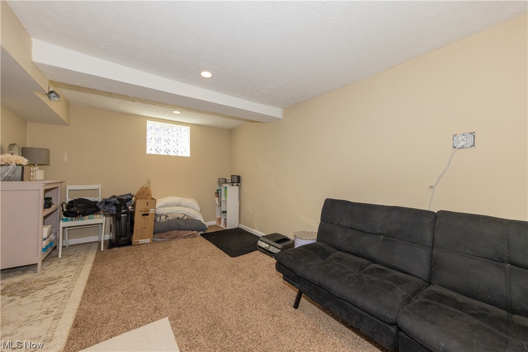 1603 Roselawn Road Cleveland, OH 44124 - Photo 29 of 35 Gallery Image 29