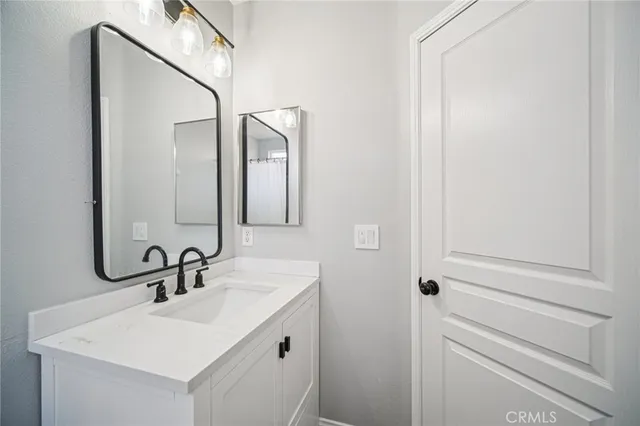 $755,000 | 27740 Elkwood Lane, Castaic, CA 91384