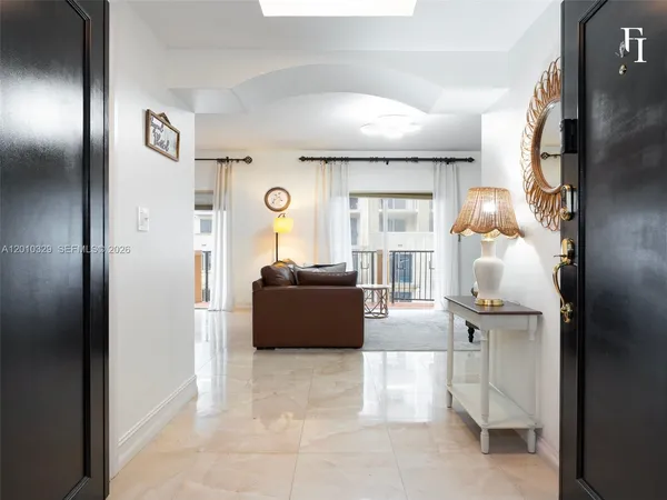 $625,000 | 322 Madeira Avenue, Unit 405, Coral Gables, FL 33134