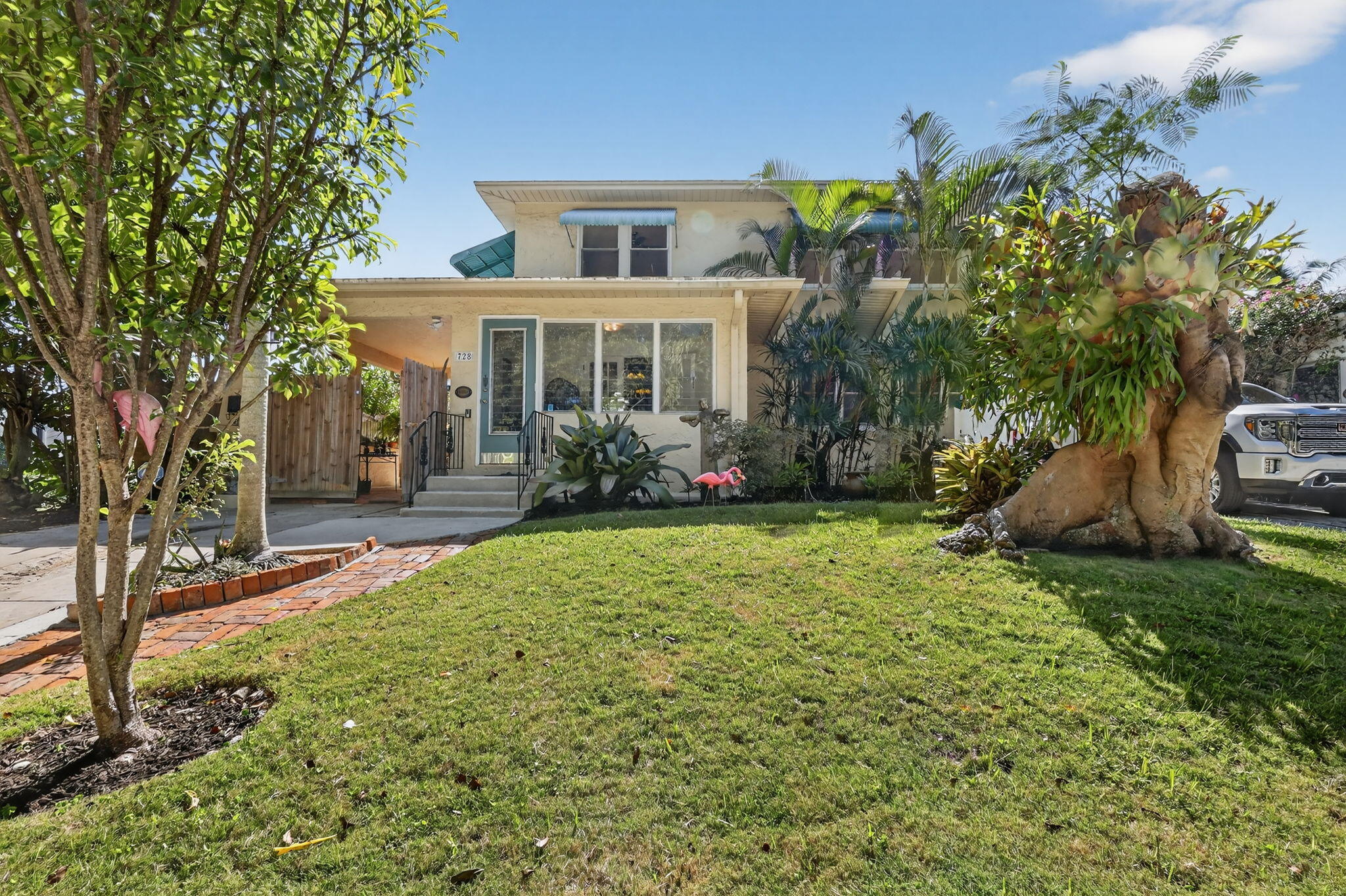 728 Avon Road West Palm Beach, FL 33401 - Photo 2 of 53 3-web-or-mls-_82A6170