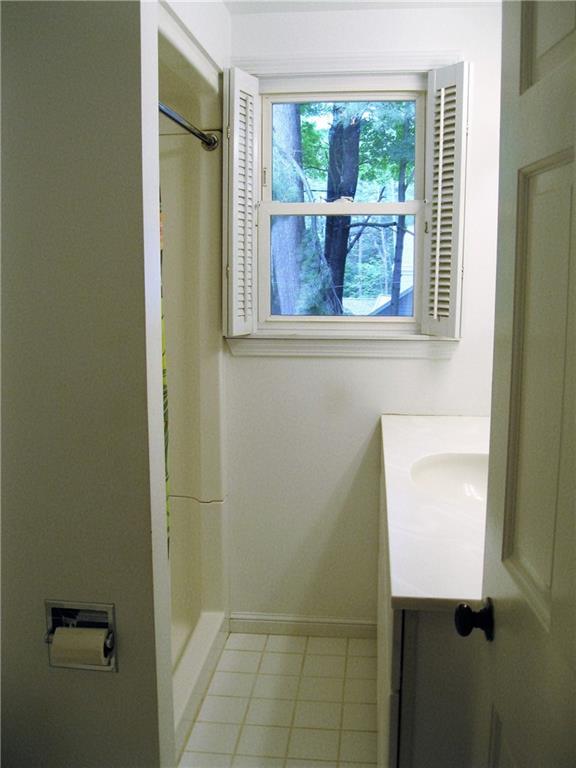 42 Stroudwater Road Portland, ME 04102 - Photo 13 of 34 Photo