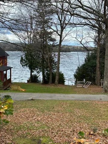 $575,000 | 104 North Winnimere Road, Greensboro, VT 05841