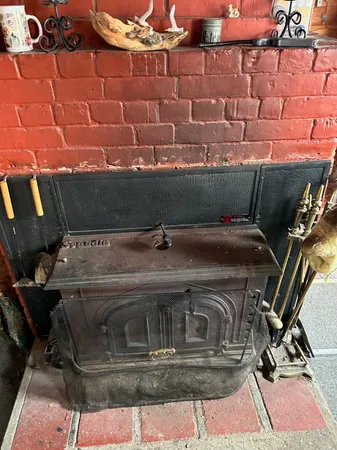 $575,000 | 104 North Winnimere Road, Greensboro, VT 05841