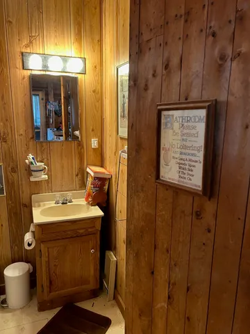 $575,000 | 104 North Winnimere Road, Greensboro, VT 05841