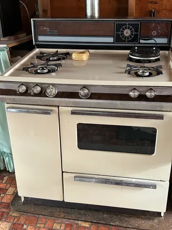 $575,000 | 104 North Winnimere Road, Greensboro, VT 05841