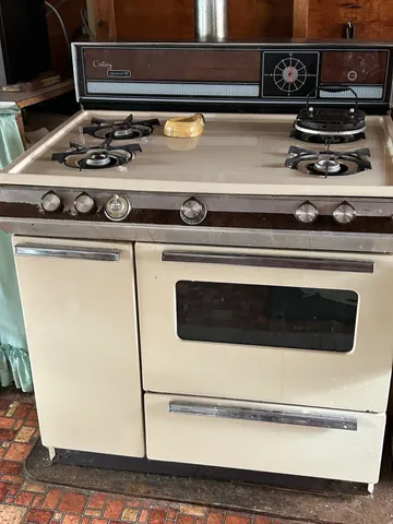 $575,000 | 104 North Winnimere Road, Greensboro, VT 05841