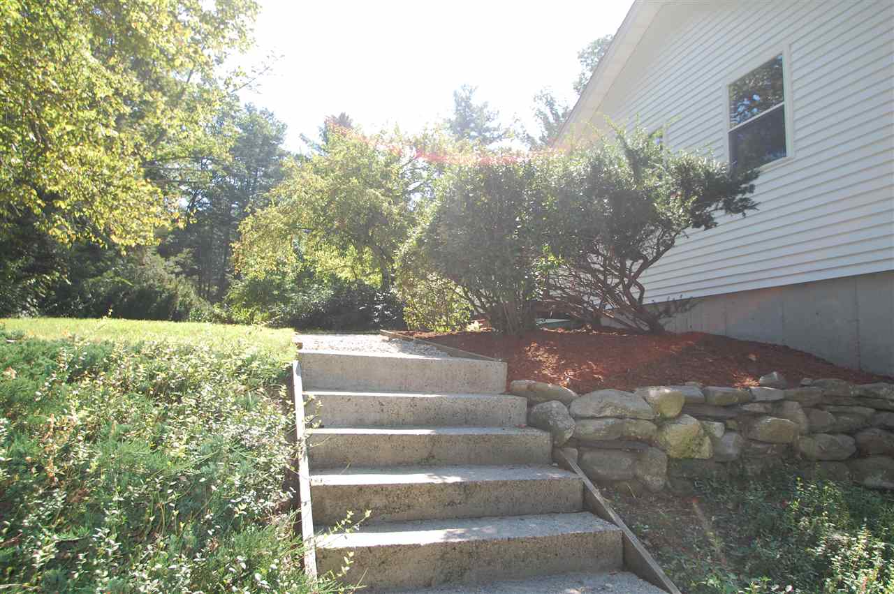 2 Beaver Road Derry, NH 03038 - Photo 25 of 27